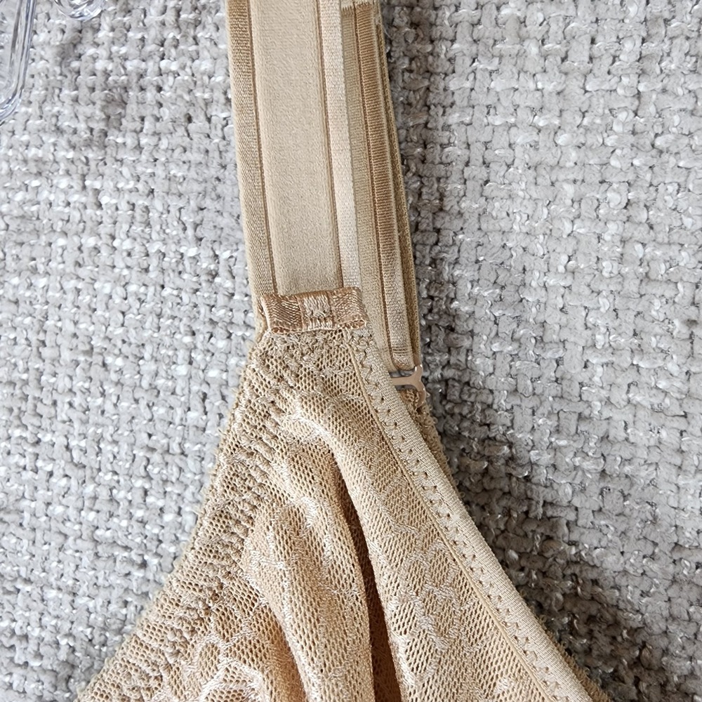 Chantelle C Magnifique Minimizer Bra C18910 Womens 40DDDD Beige Floral UW - Picture 3 of 11